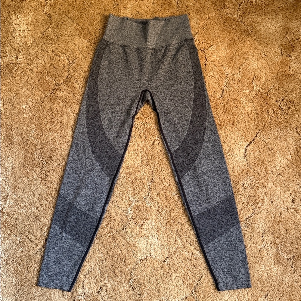 VS Pink Size Small Leggings